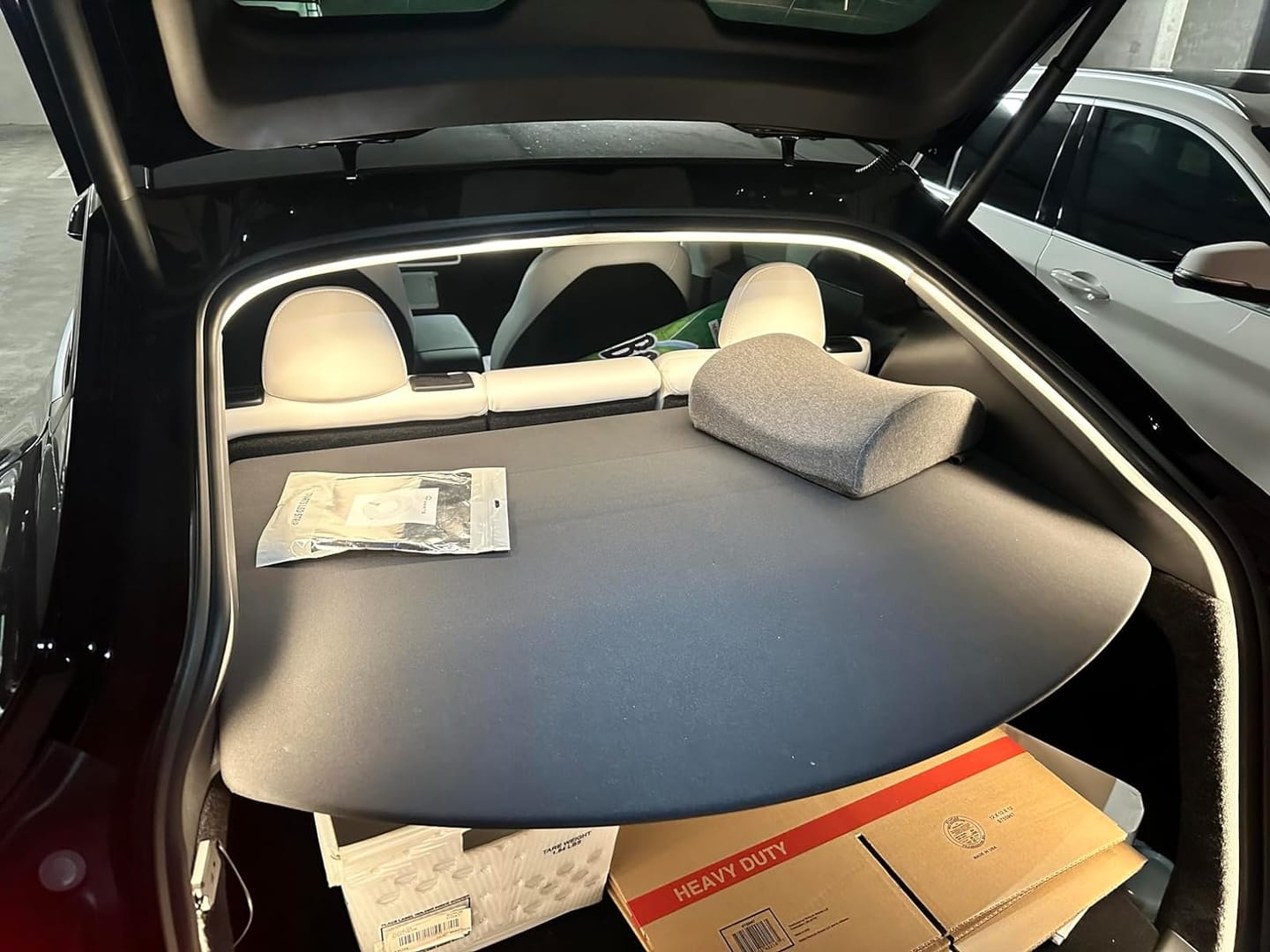 Customer photo review of TPARTS Trunk LED Strip for Tesla Model Y