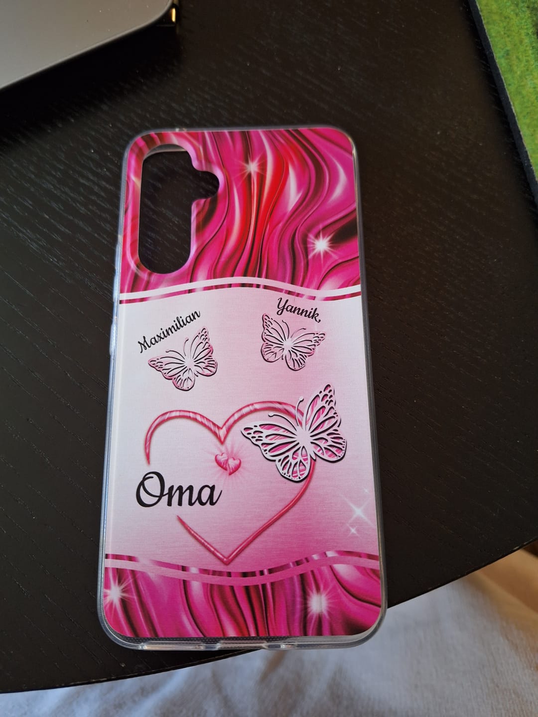 Customer photo review of Schmetterlingszauber - Personalisierte Handyhülle