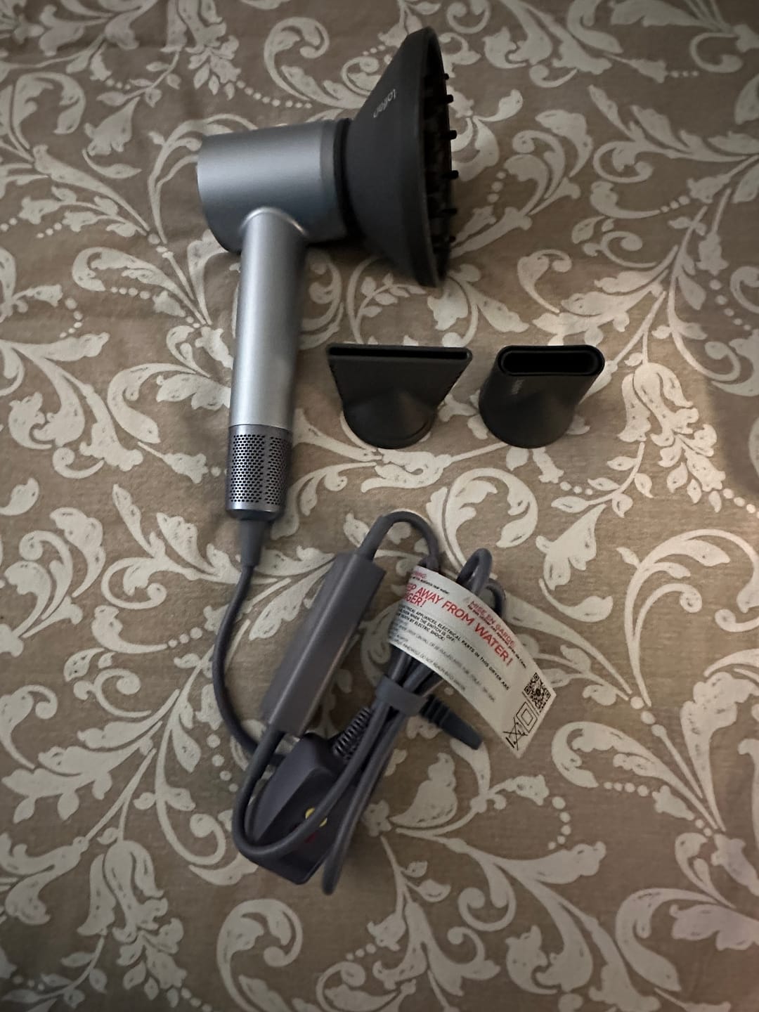 Customer photo review of Swift Special High-Speed Hair Dryer (3 Nozzles)