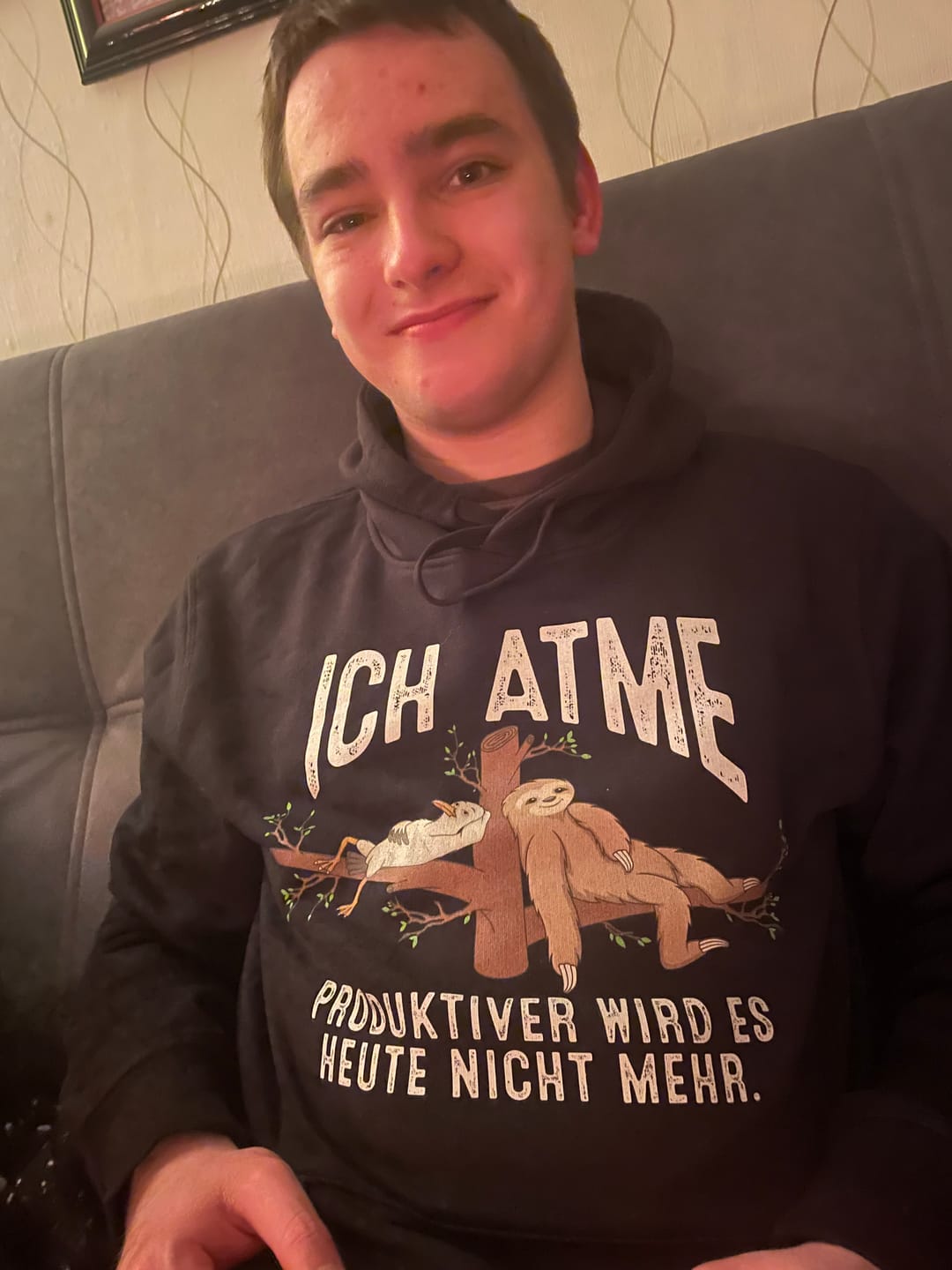 Customer photo review of Ich atme Möwe Faultier · Unisex Bio Hoodie