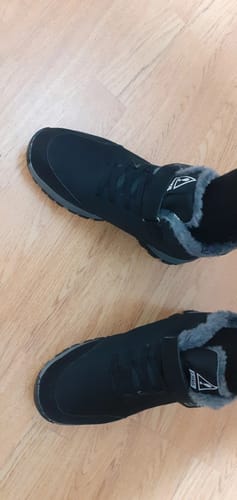 Customer photo review of OrthoRelief - Wärmender Outdoor- & Wanderstiefel