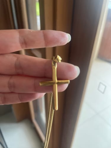 Customer photo review of 18k Gold Cross Pendant Chain