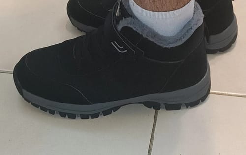 Customer photo review of OrthoRelief - Wärmender Outdoor- & Wanderstiefel