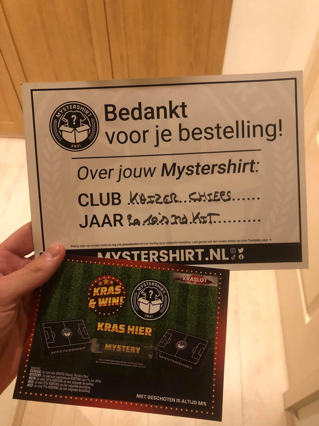Customer photo review of Retro Voetbalshirt Mystery Box