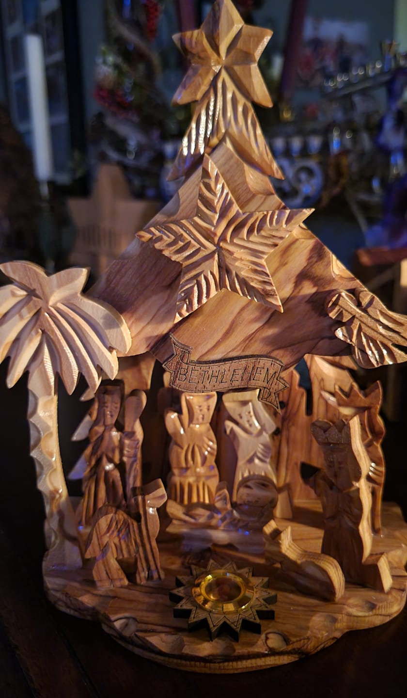 Customer photo review of Olive Wood Nativity Scene with Music Box (8x6 inches) - Guaranteed Delivery By Christmas(Order Today)