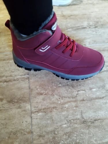 Customer photo review of OrthoRelief - Wärmender Outdoor- & Wanderstiefel