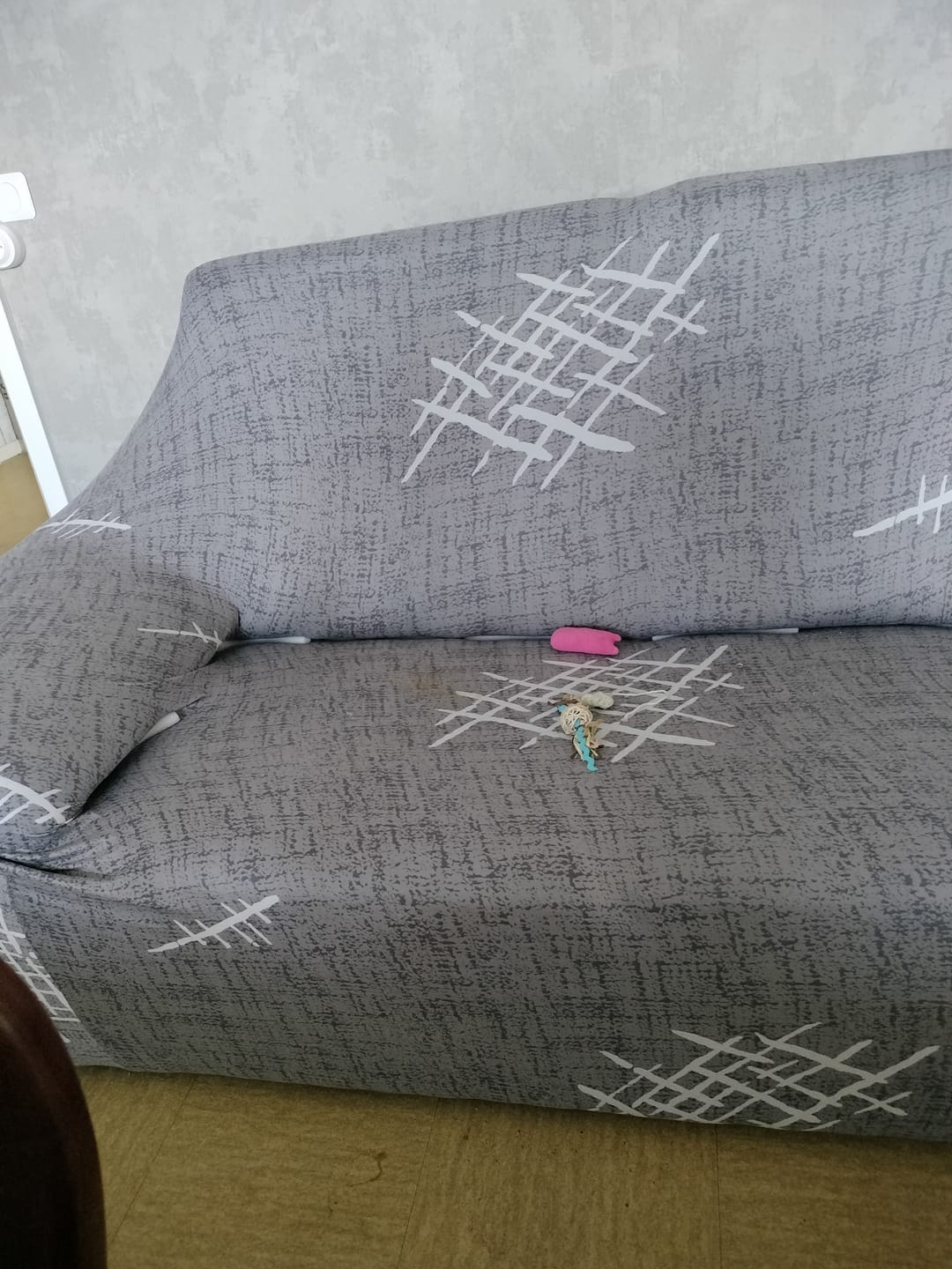 Customer photo review of Gris Fine - Housse de Canapé Extensible