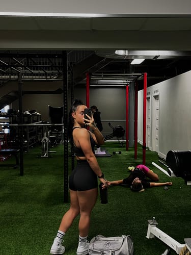 Customer photo review of Styleflex Shorts Leggings