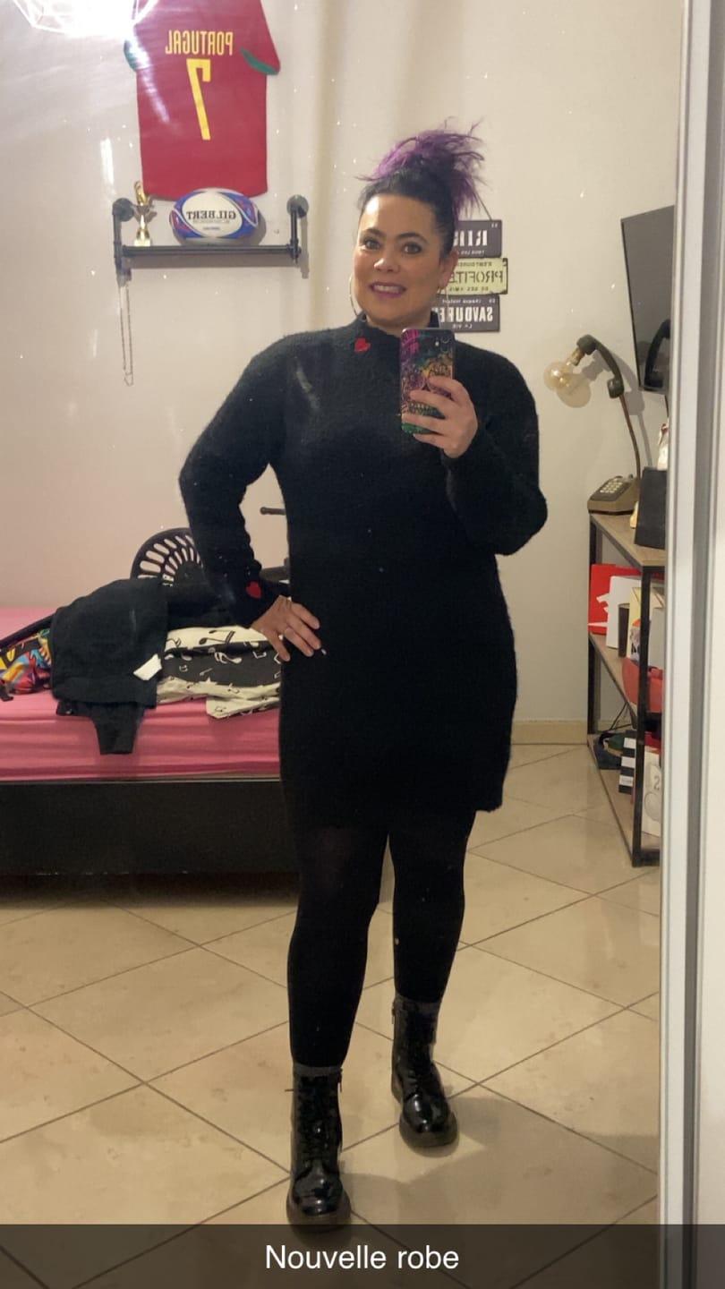 Customer photo review of Robe pull coeur Noire