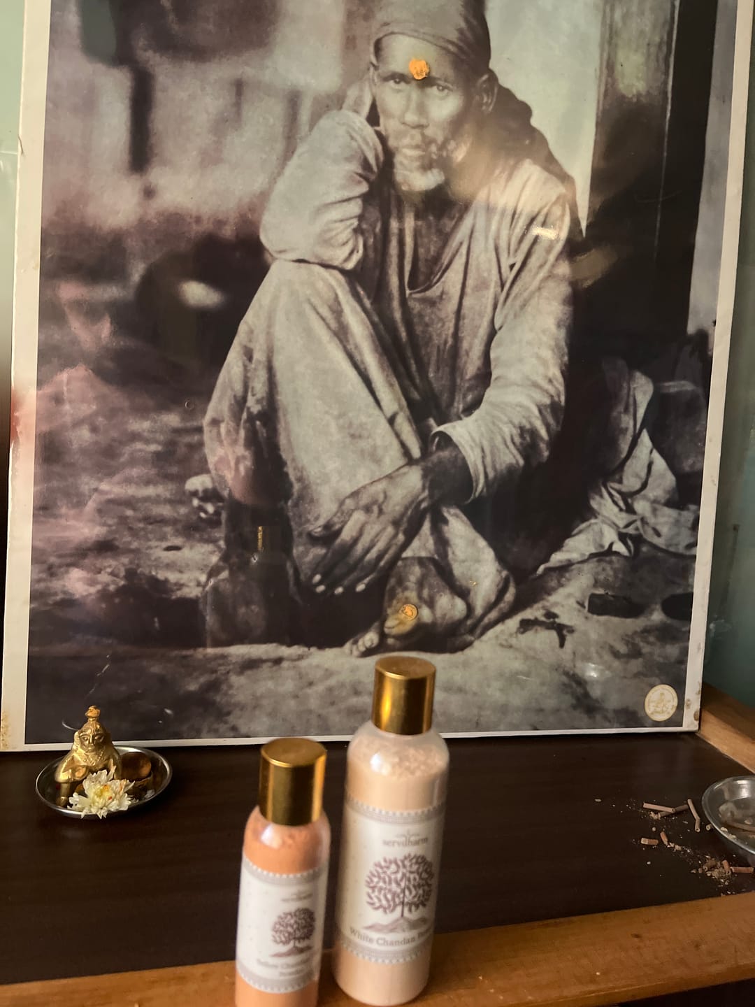 Customer photo review of Pure Yellow/Pila Chandan Tilak Powder for Pooja (50 grams)