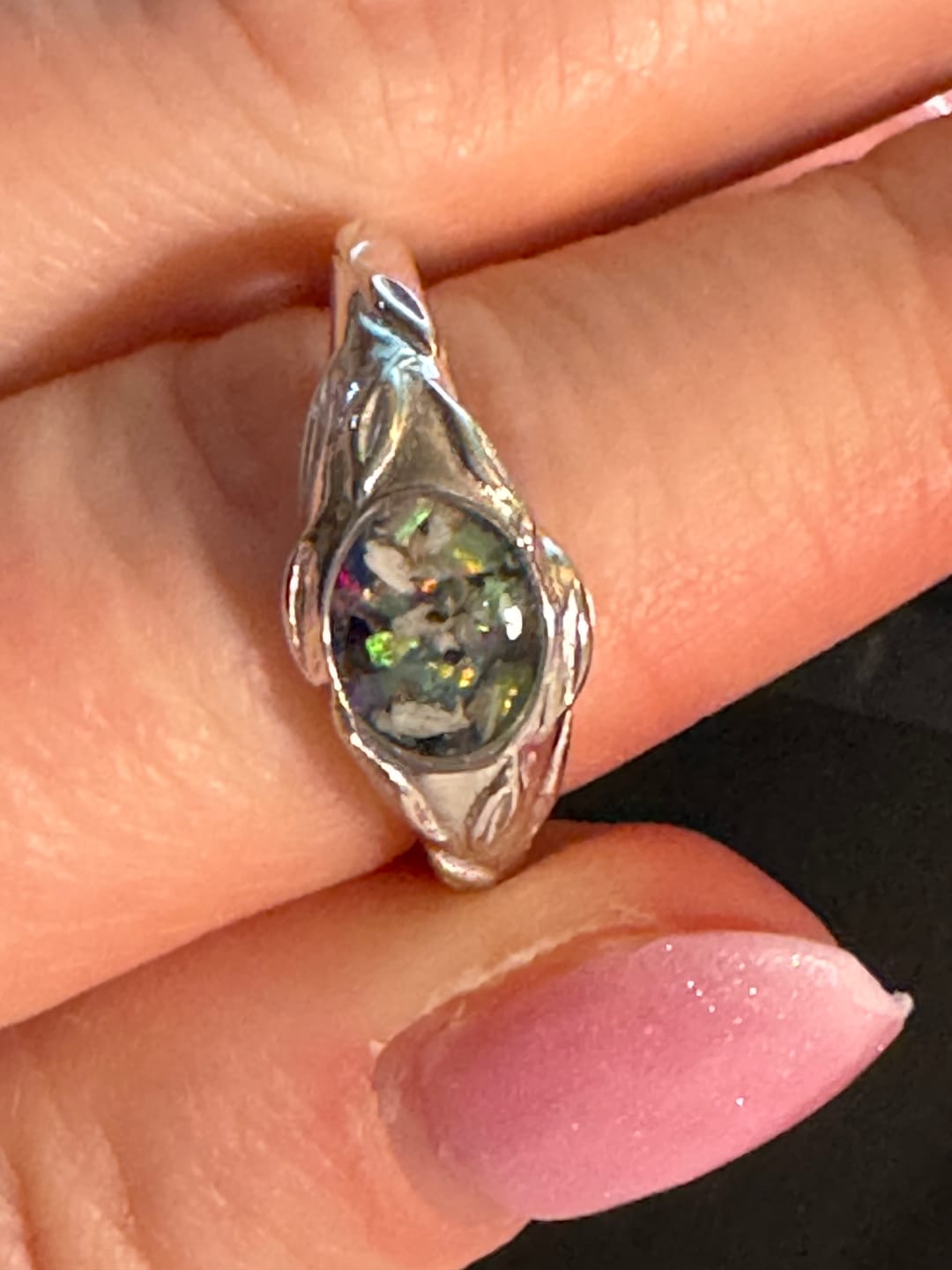 Customer photo review of Leaf Cremation Ring with Cremation Ashes
