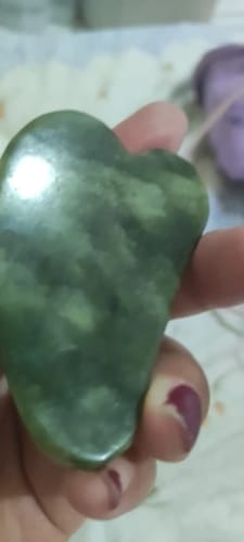 Customer photo review of Massageador Facial Gua Sha e Rolo Jade