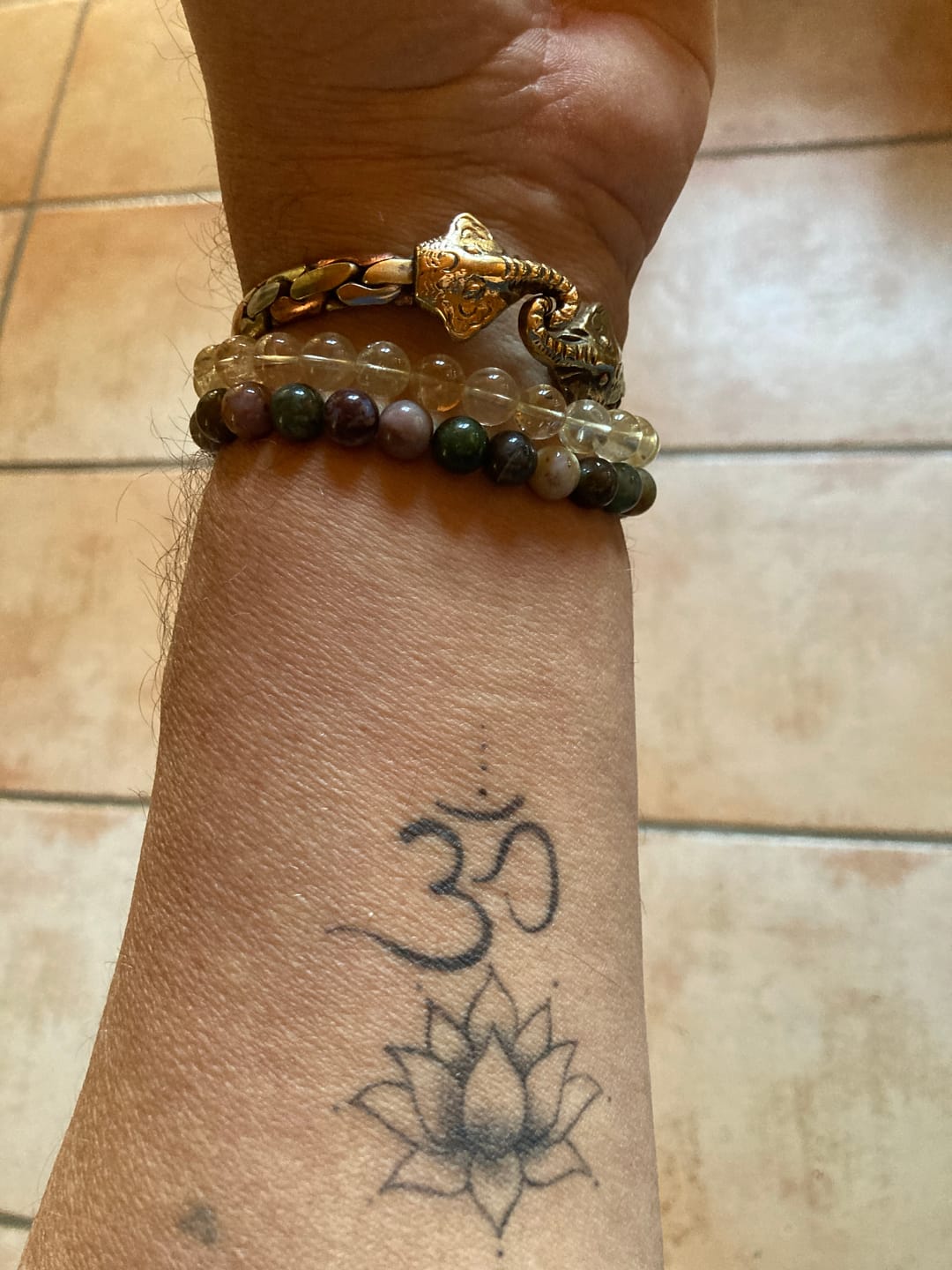 Customer photo review of Bracelets 3 Métaux +🎁