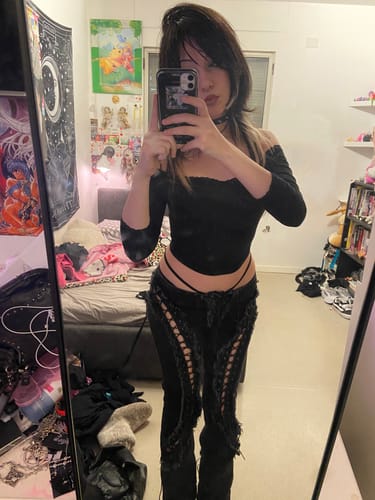 Shira L. review of LOW RISERS (BLACK DENIM) image 1 out of 1