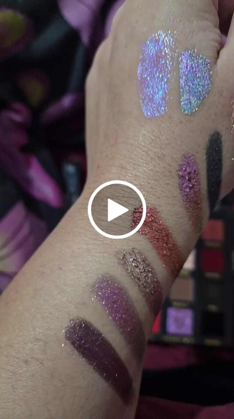 Customer video review of Skullz & Roses Metallic Multichrome Eyeshadow Palette