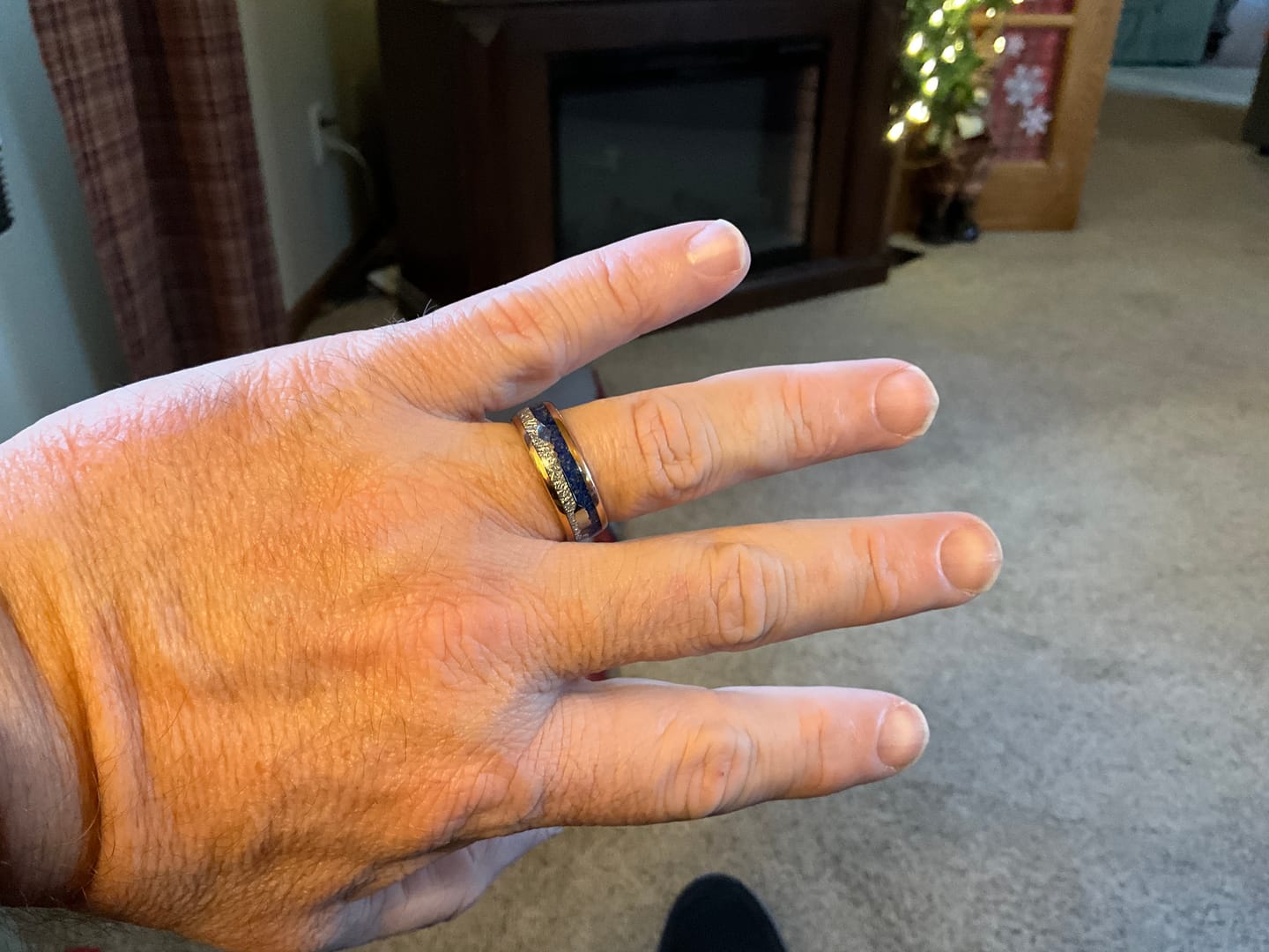 Customer photo review of 8mm- ROSE GOLD TUNGSTEN ARROW RING W/ BLUE LAPIS LAZULI, FAUX METEORITE,
