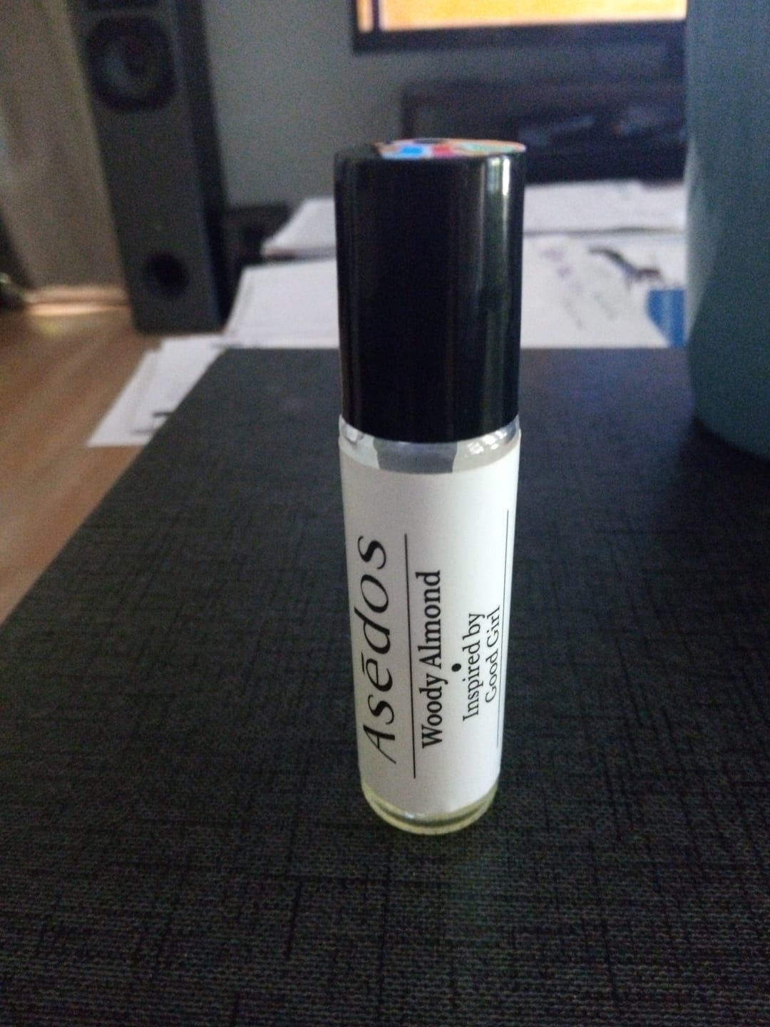 Customer photo review of WOODY ALMOND PERFUME OIL