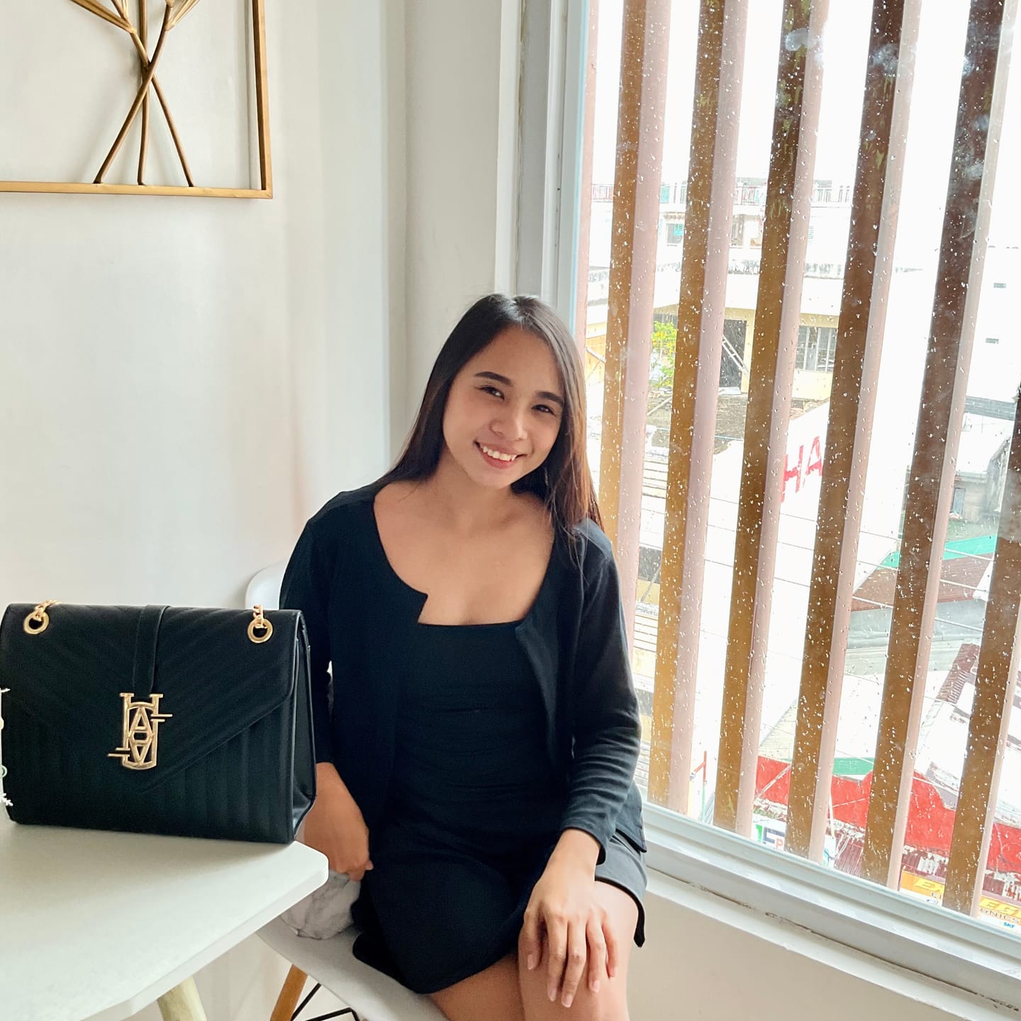 Customer photo review of MADRID LEATHER ENVELOPE BAG