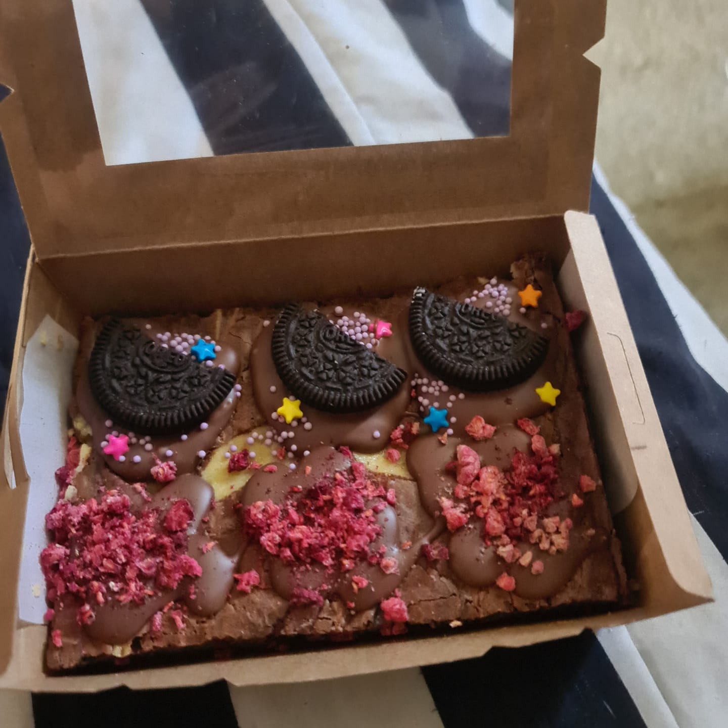 Customer photo review of Mini cheesecake brownie