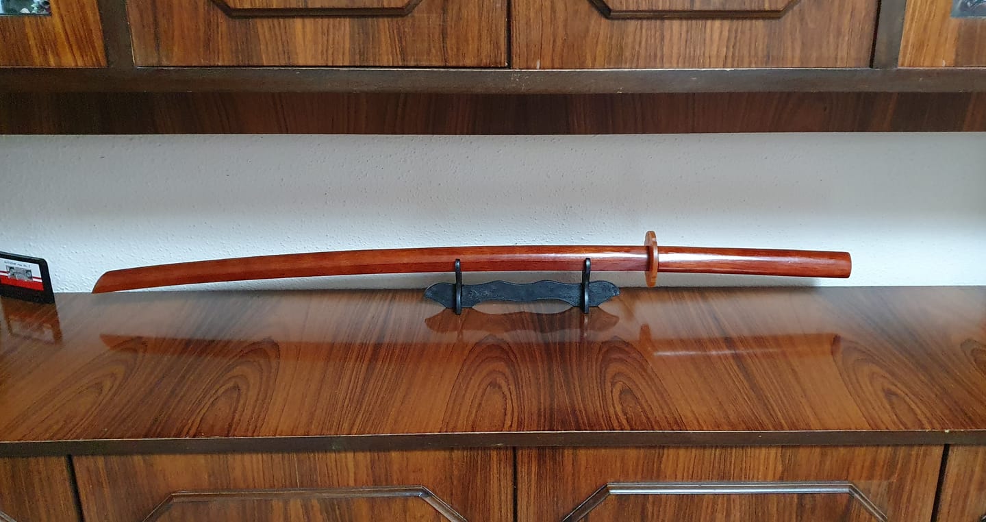 Customer photo review of חרב בוקאן עץ חום 102 ס"מ