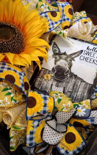 Customer photo review of Wreath Sign, Donkey - Hello Sweet Cheeks 8x10"Metal Sign DECOE-332, Sign For Wreath, DecoExchange