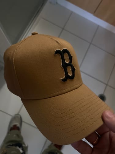 Customer photo review of Cap Cleaner Spray + Hat Brush kit