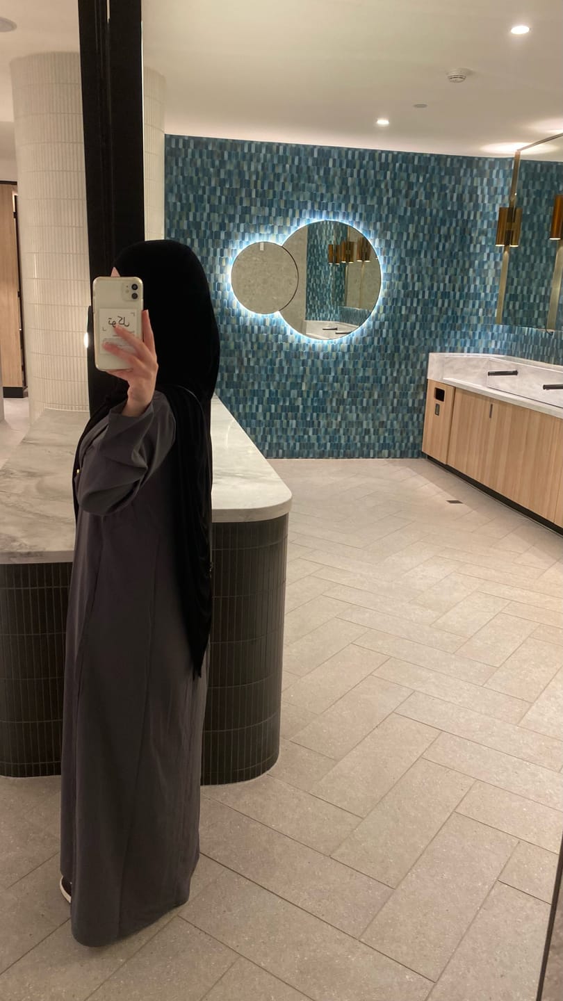 Customer photo review of Essential Abaya - Grey