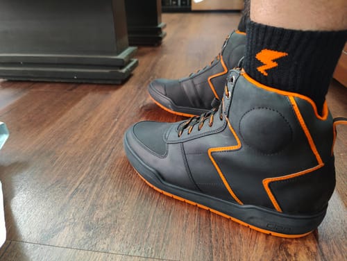 Customer photo review of SNKR | Stealth Edition