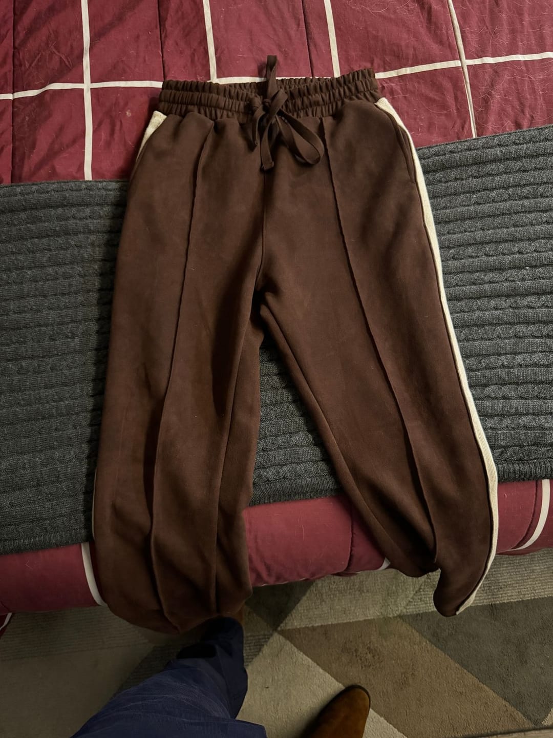 Customer photo review of Sutorai Loose Pants
