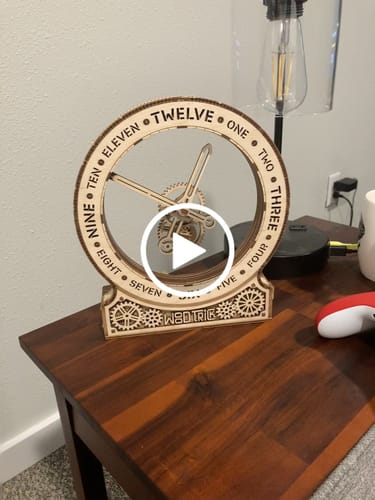 Customer video review of Kinetic Clock: Modern