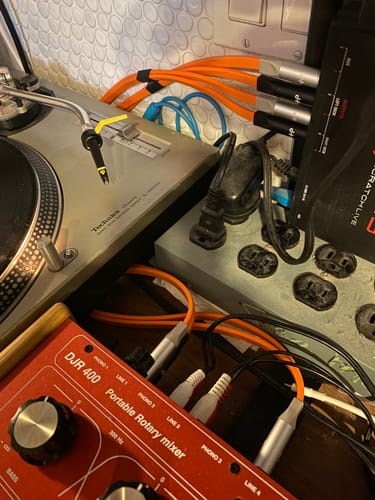 Customer photo review of Oyaide NEO d+ Class A RCA Cable