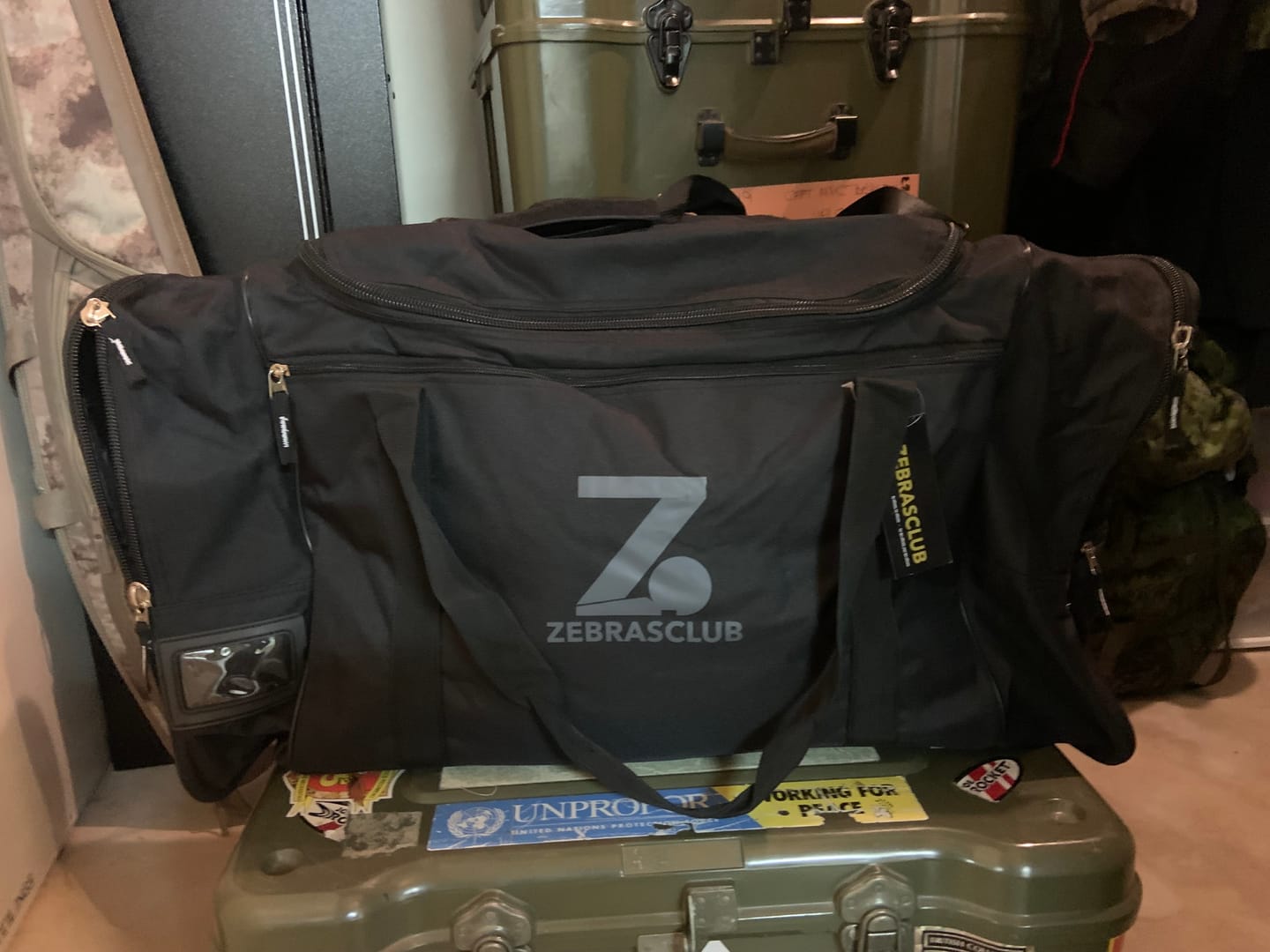 Customer photo review of ZEBRASCLUB ZB1 HOCKEY REFEREE BAG