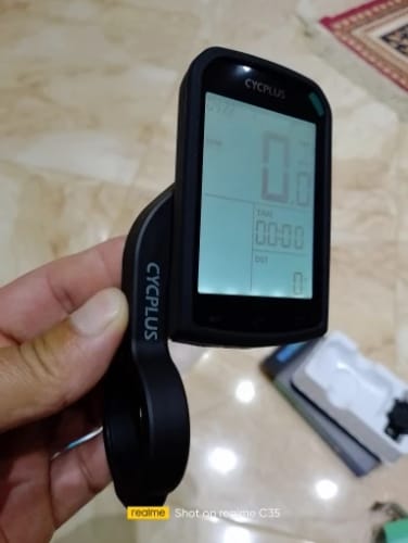 Customer photo review of GPS Bike Computer Wireless - Waterproof - Speedometer Odometer - Bluetooth 5.0