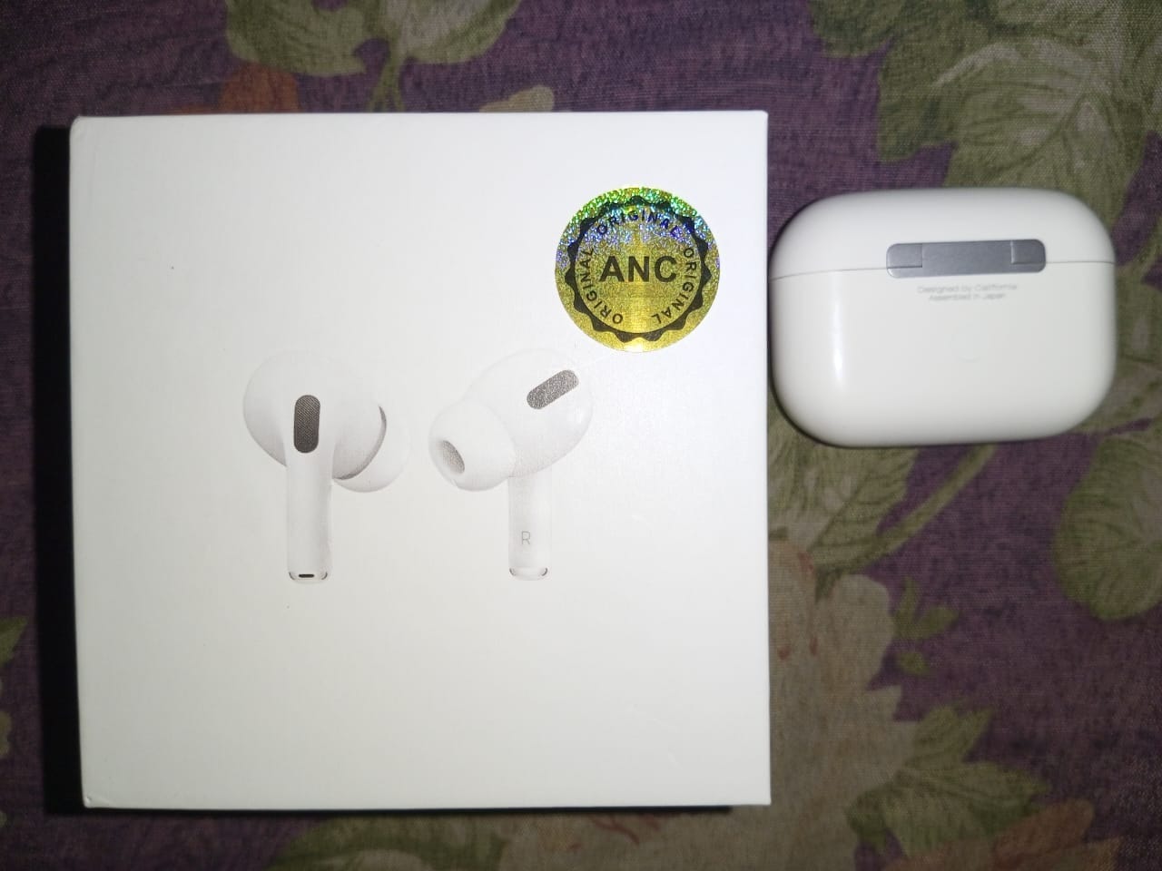 Customer photo review of AirPods Pro ANC