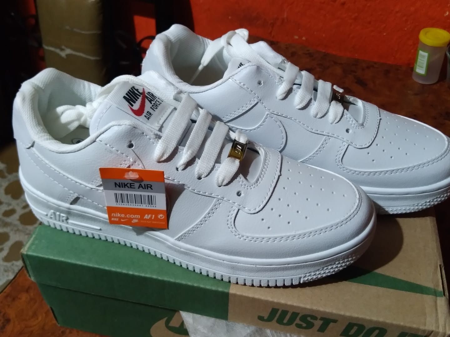 Customer photo review of Paq 6 Pares Tenis 270 Blanco Total 25/28.5
