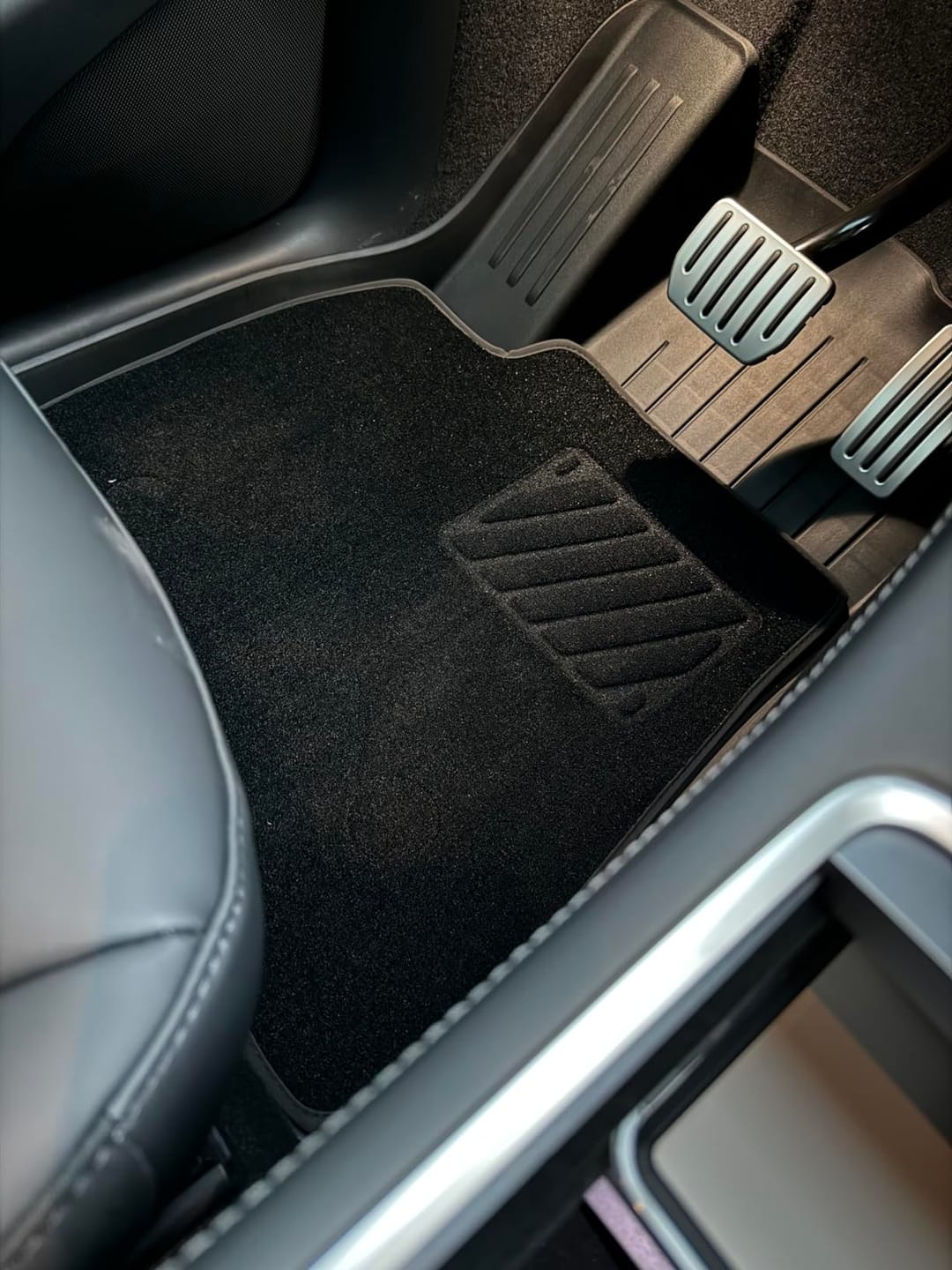 Customer photo review of 【Gen-II】TPARTS Performance Pedal Set for Tesla Model 3 & Y
