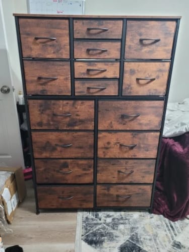 Customer photo review of EnHomee 16 Drawer Dresser, Tall Dresser for Bedroom, Black Dresser & Chest of Drawers