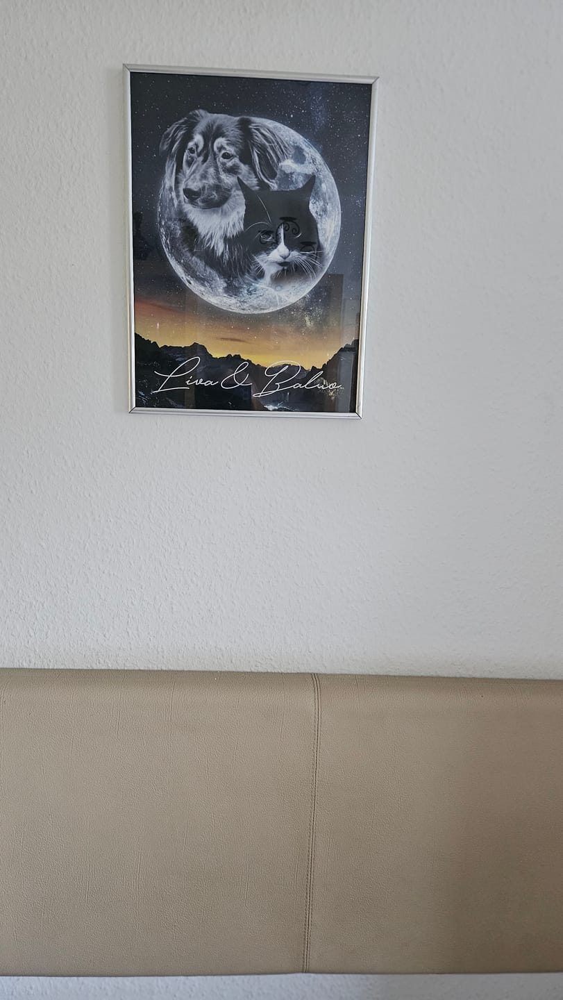 Customer photo review of Personalisiertes Portrait - Mond Stil