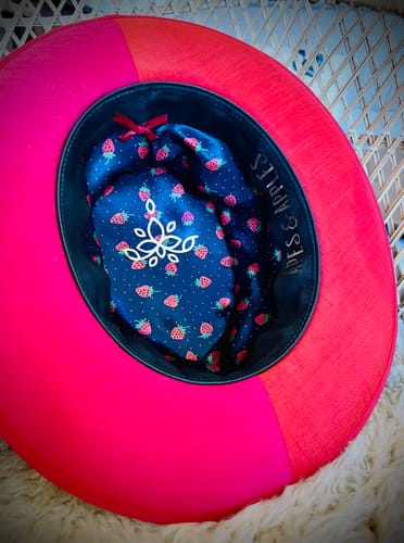 Customer photo review of Plush Felt Capaline For Hats 30cm HF016