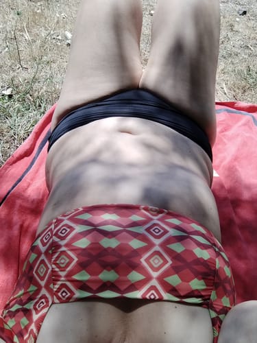 Customer photo review of Calzón Bikini Alto Negro Valege