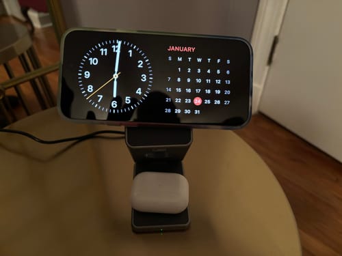 Customer photo review of MagFold Pro Qi2