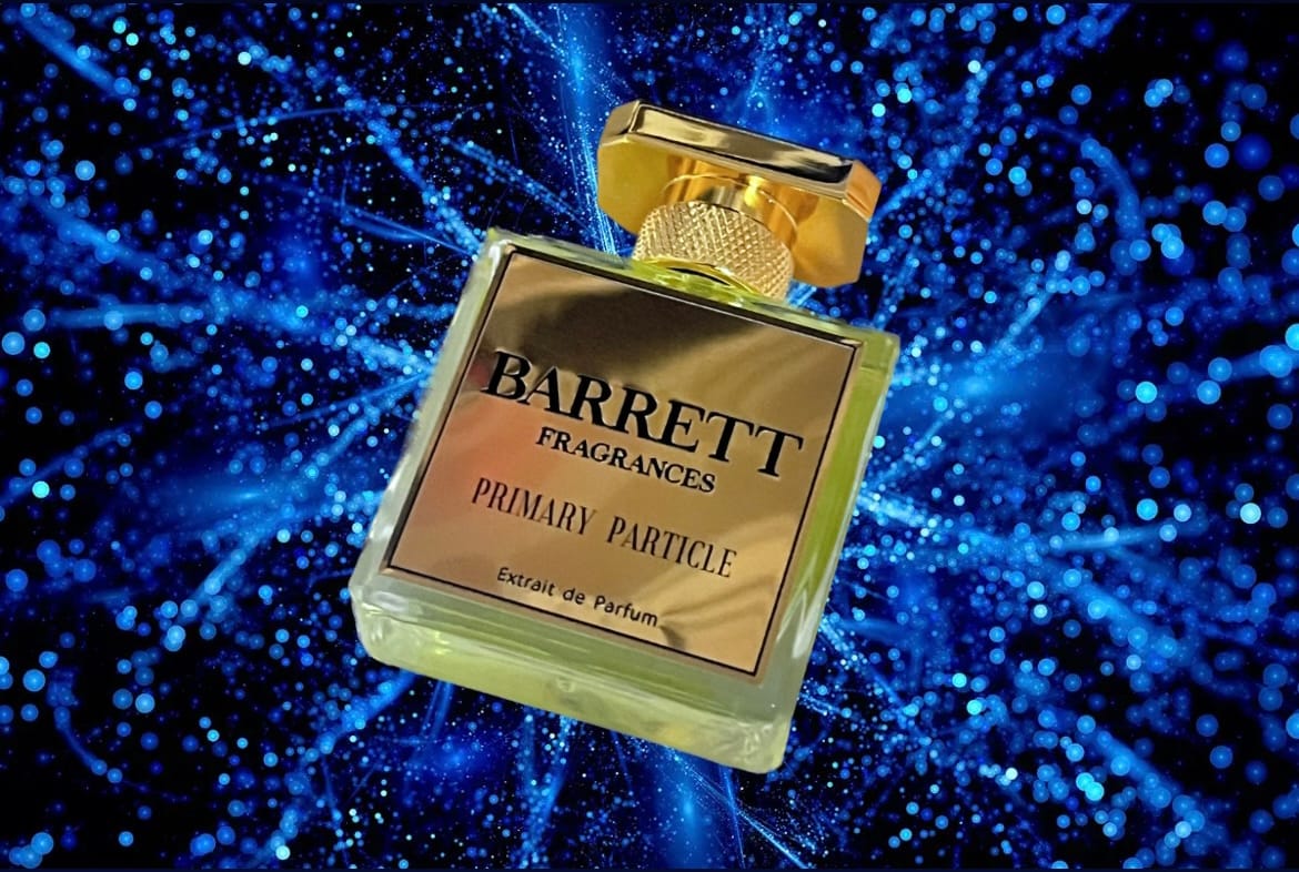 Customer photo review of Primary Particle Inspired by Molecule 01
