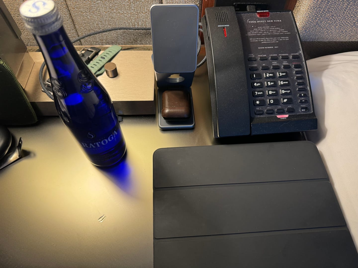 Customer photo review of MagFold Pro Qi2
