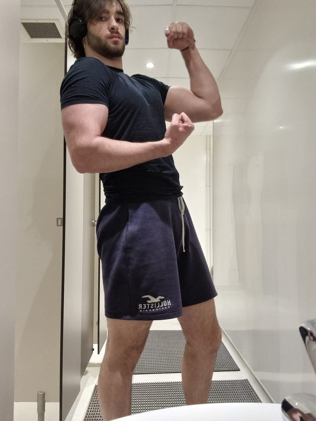 Customer photo review of Thunderstruck