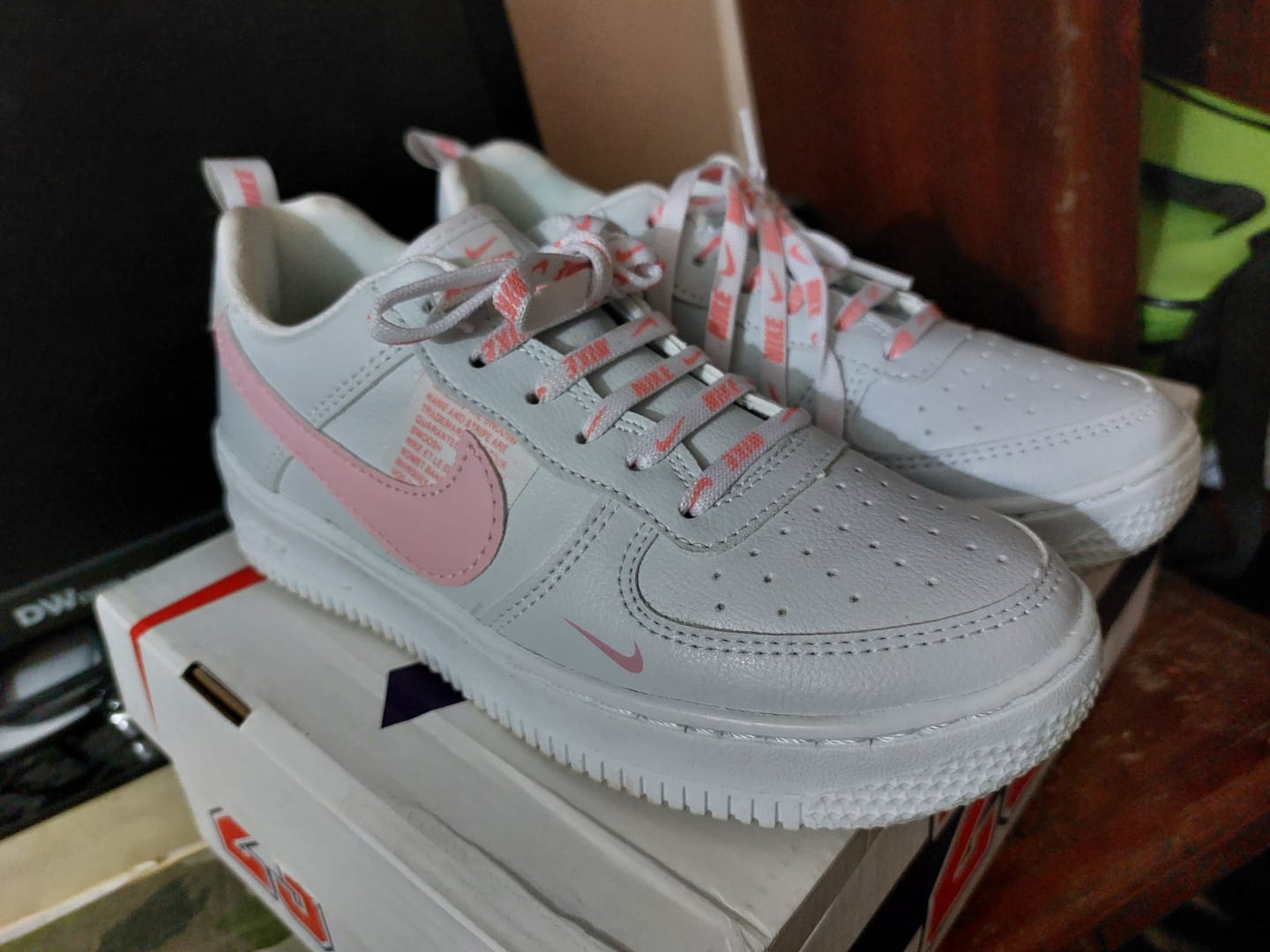 Customer photo review of Tenis 275 Blanco Fiusha