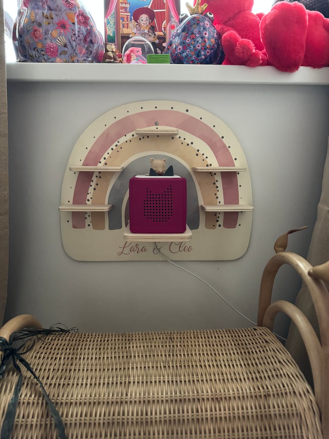 Customer photo review of Tonieregal aus Holz, personalisiert Regenbogen