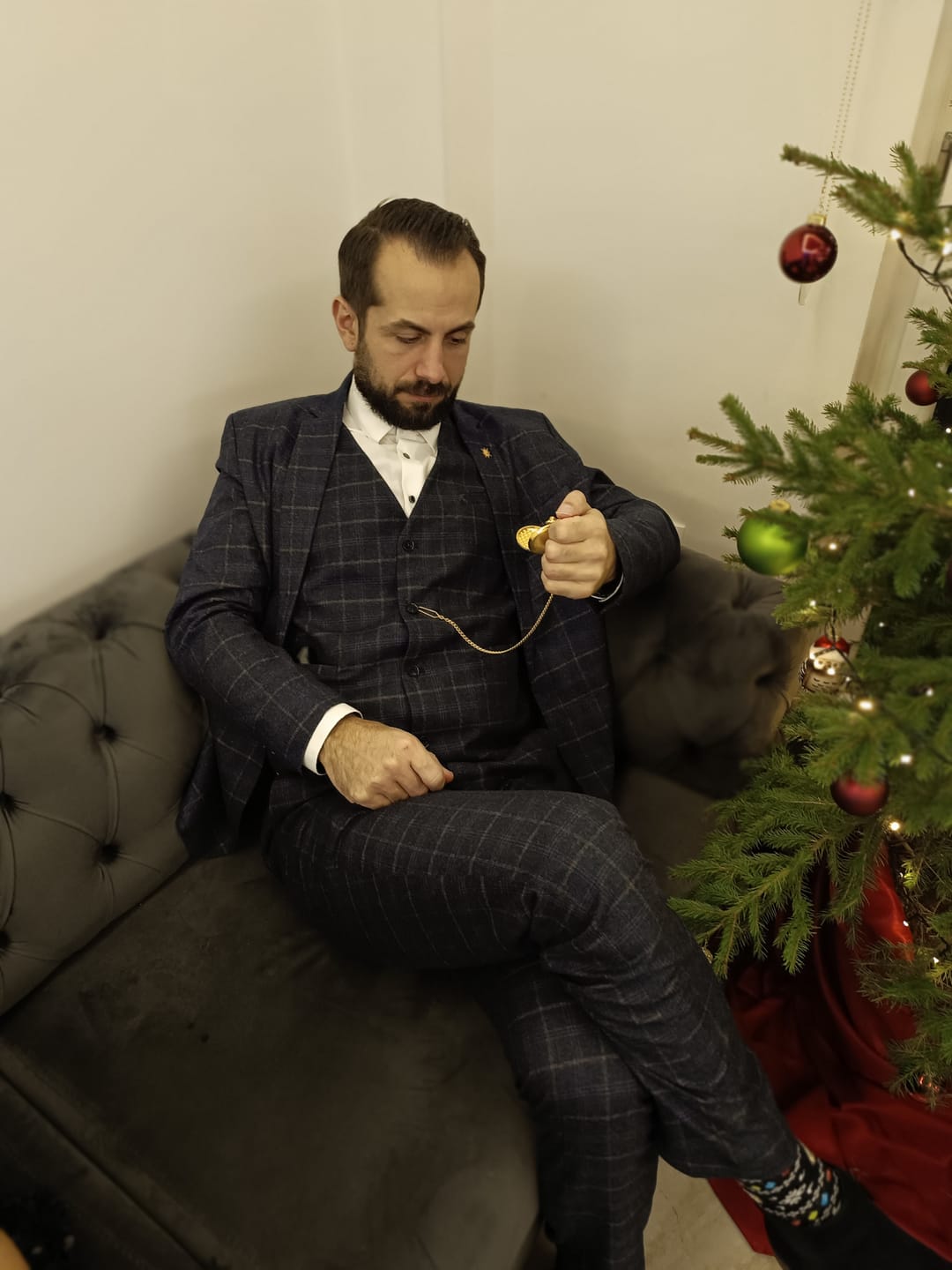 Customer photo review of Three-piece suit Shelby