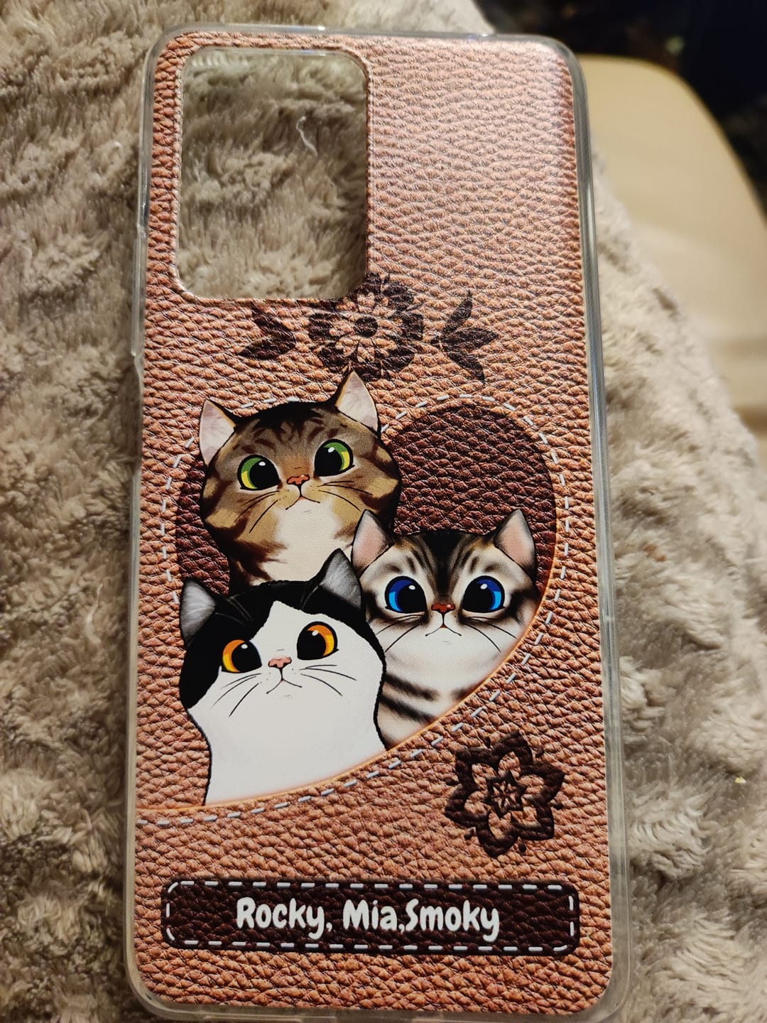 Customer photo review of Katzenherz Lederoptik  - Individuelle Handyhülle