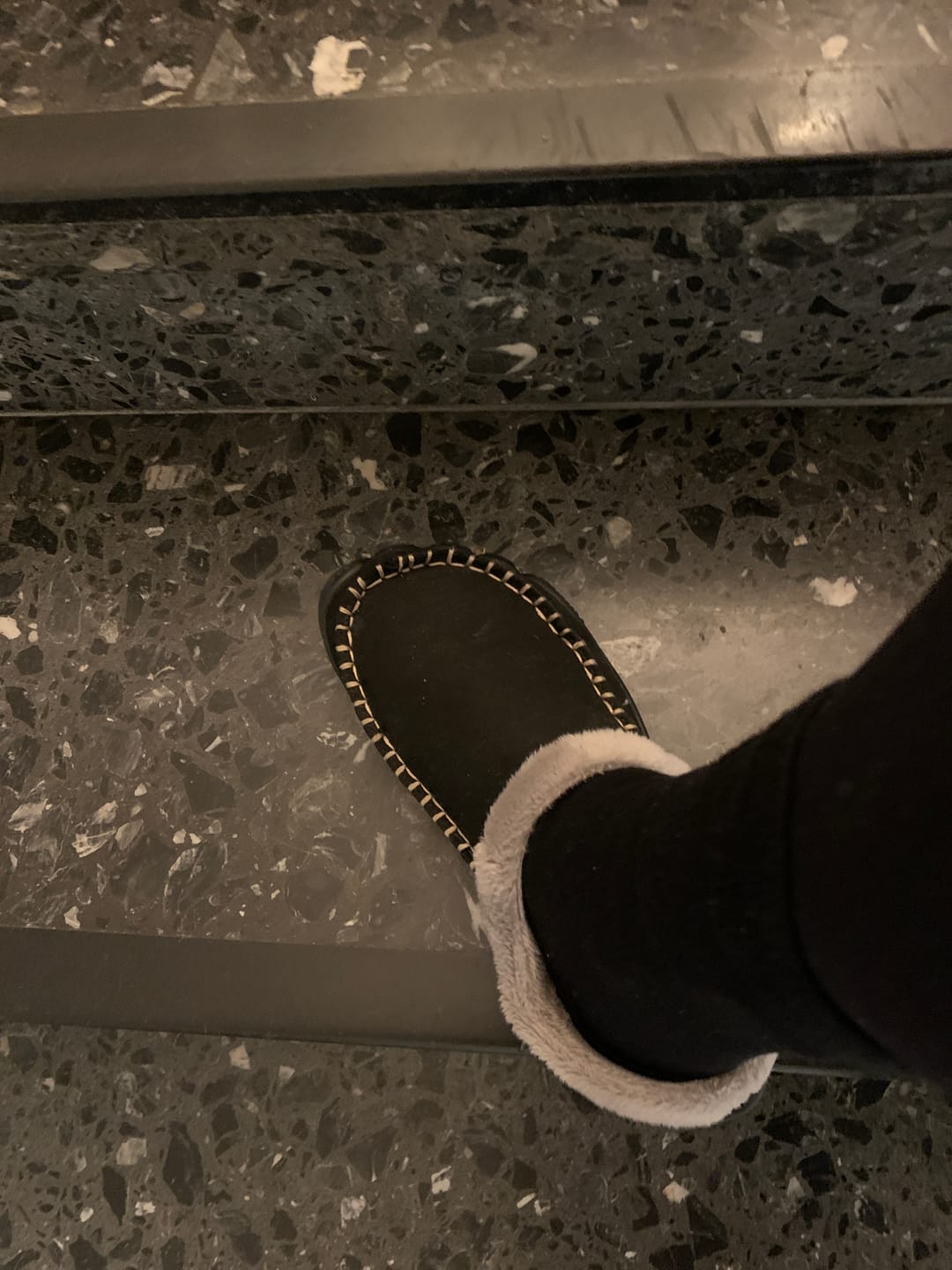 Customer photo review of Home Pro - warme Barfuß-Hausschuhe