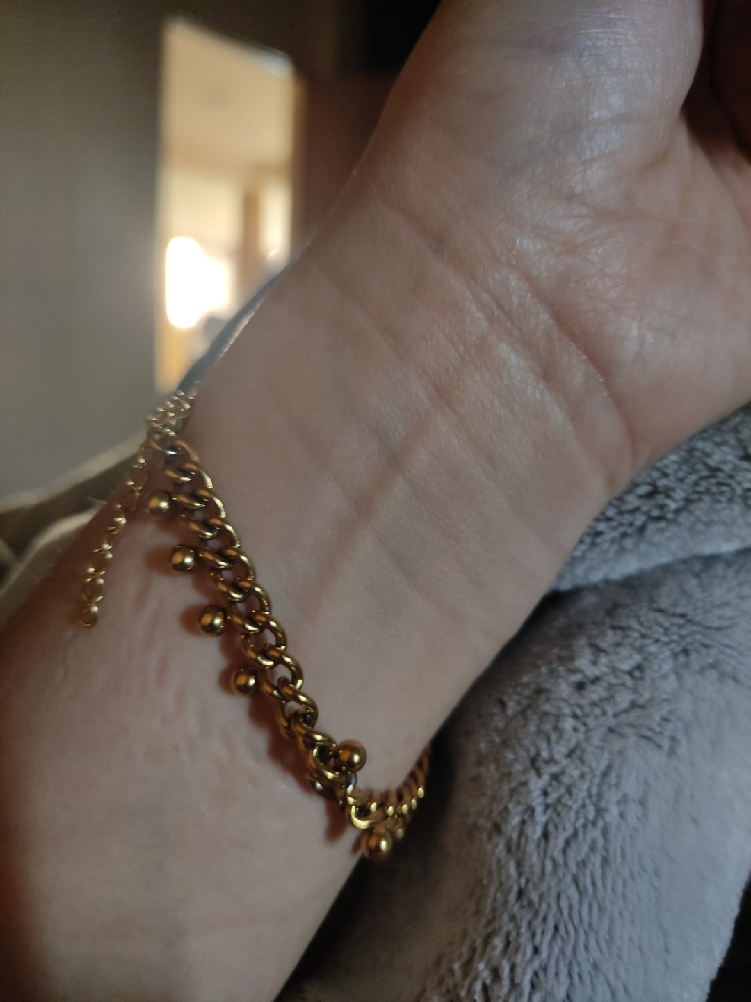 Customer photo review of Pulsera Chelsea